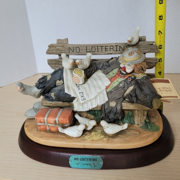 Emmett Kelly Jr. By Flambro No Loitering Clown Signed Porcelain Figurine - Picture 6 of 17